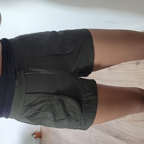 lululemon athletica Pants - Lululemon Shorts size 4